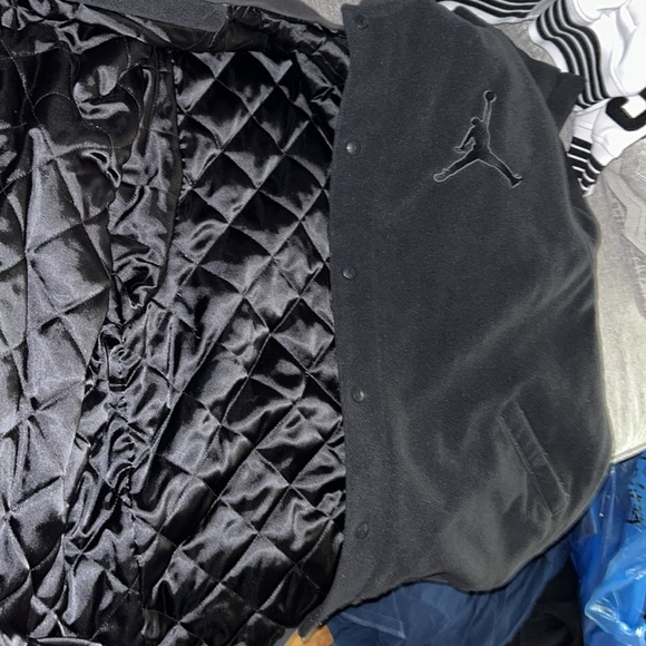 Used Air Jordan jacket - Picture 8 of 9